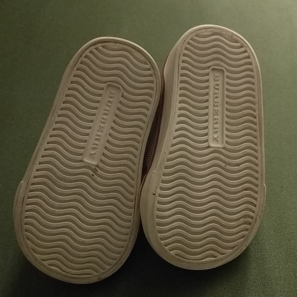 Burberry baby walker shoes - Picture 2 of 5